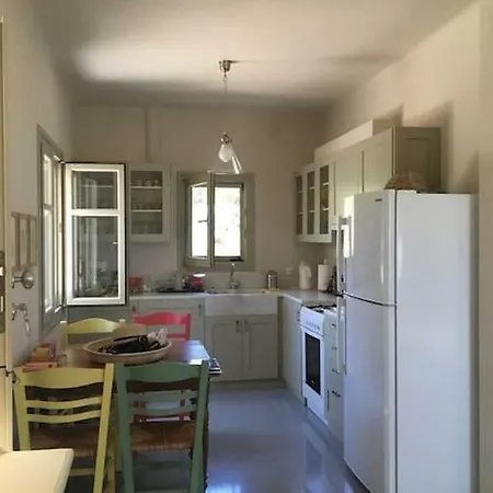 Sunny Guesthouses Apartment Ambelas